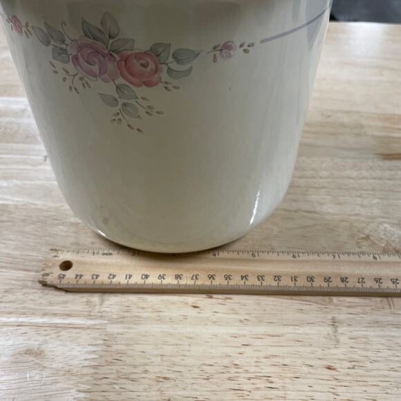 Pfaltzgraff Trousseau Large Canister Discontinued 1988-1996 Defect With Lid GUC - Picture 6 of 7